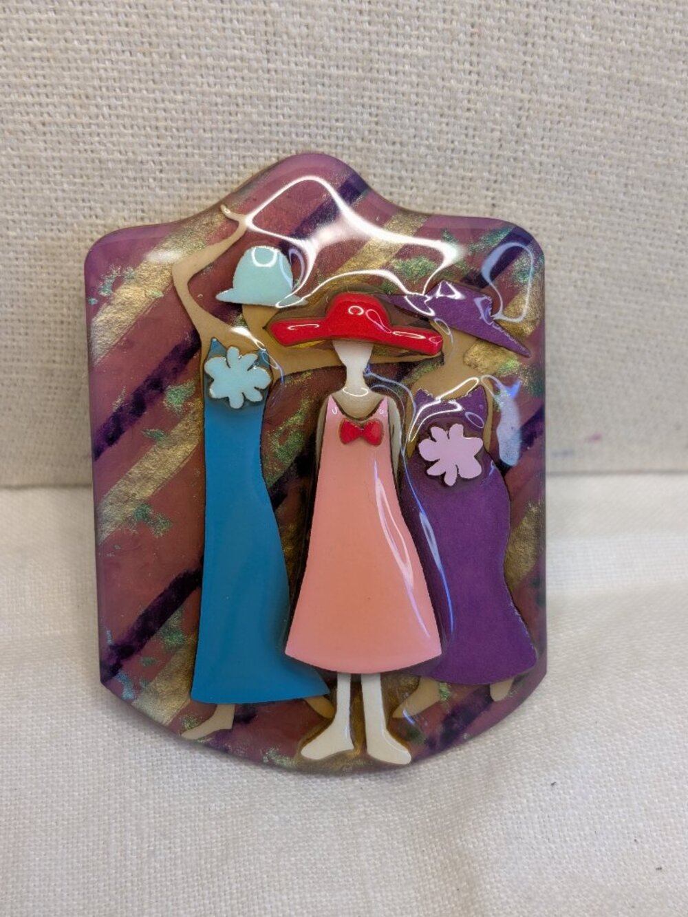 Lucinda Yates Woman Pin Brooch – 1980s‑1990s Feminine Trio